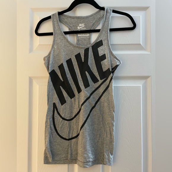 Nike Tank Top - Picture 1 of 3